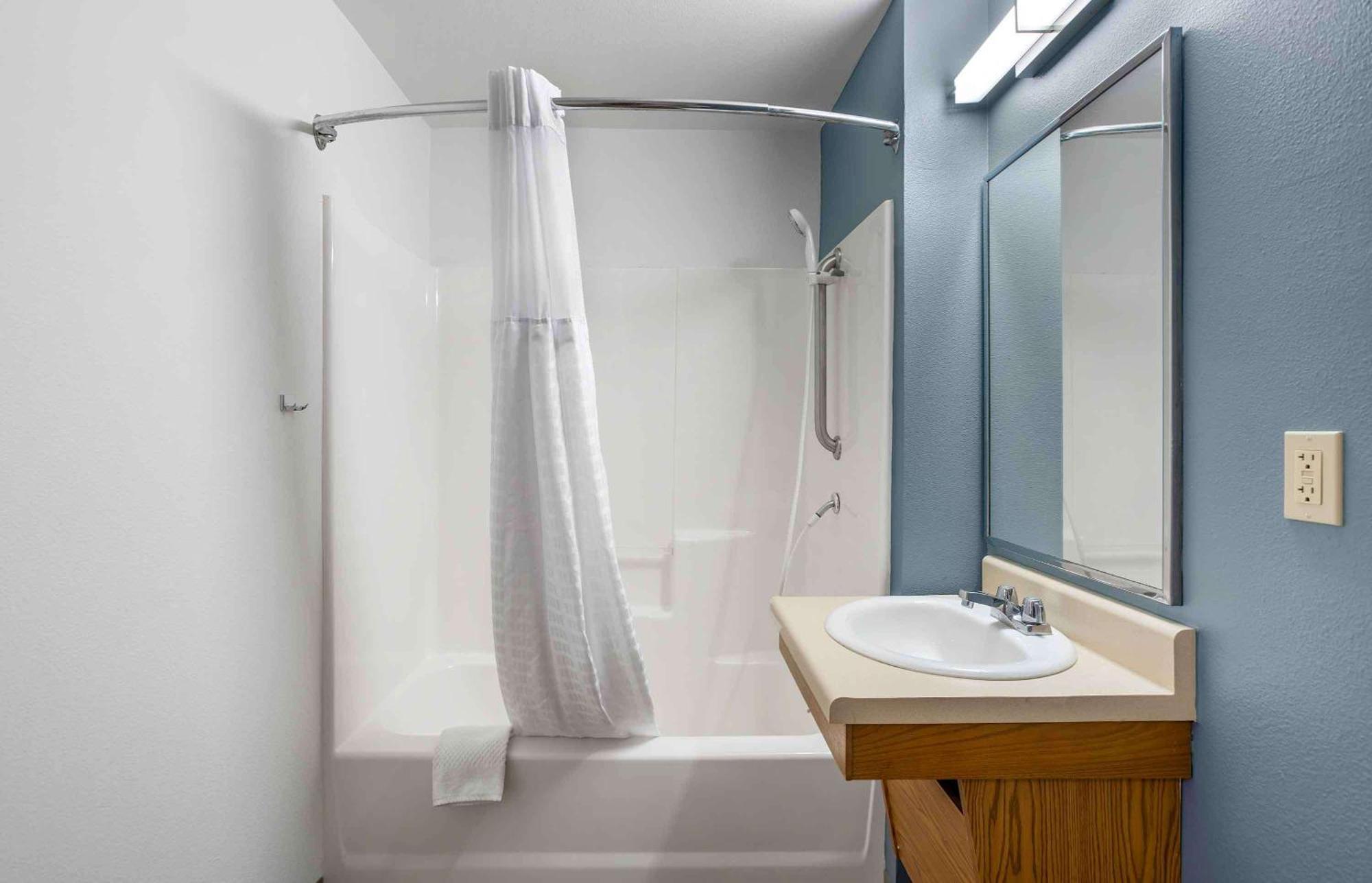Extended Stay America Select Suites - Cleveland - Mentor Bagian luar foto