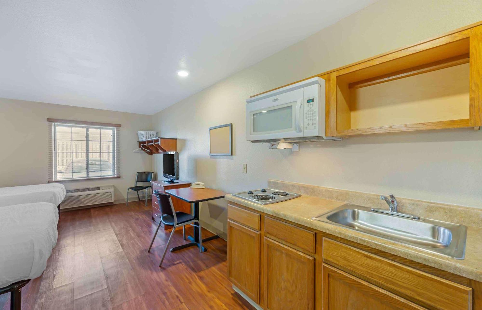 Extended Stay America Select Suites - Cleveland - Mentor Bagian luar foto