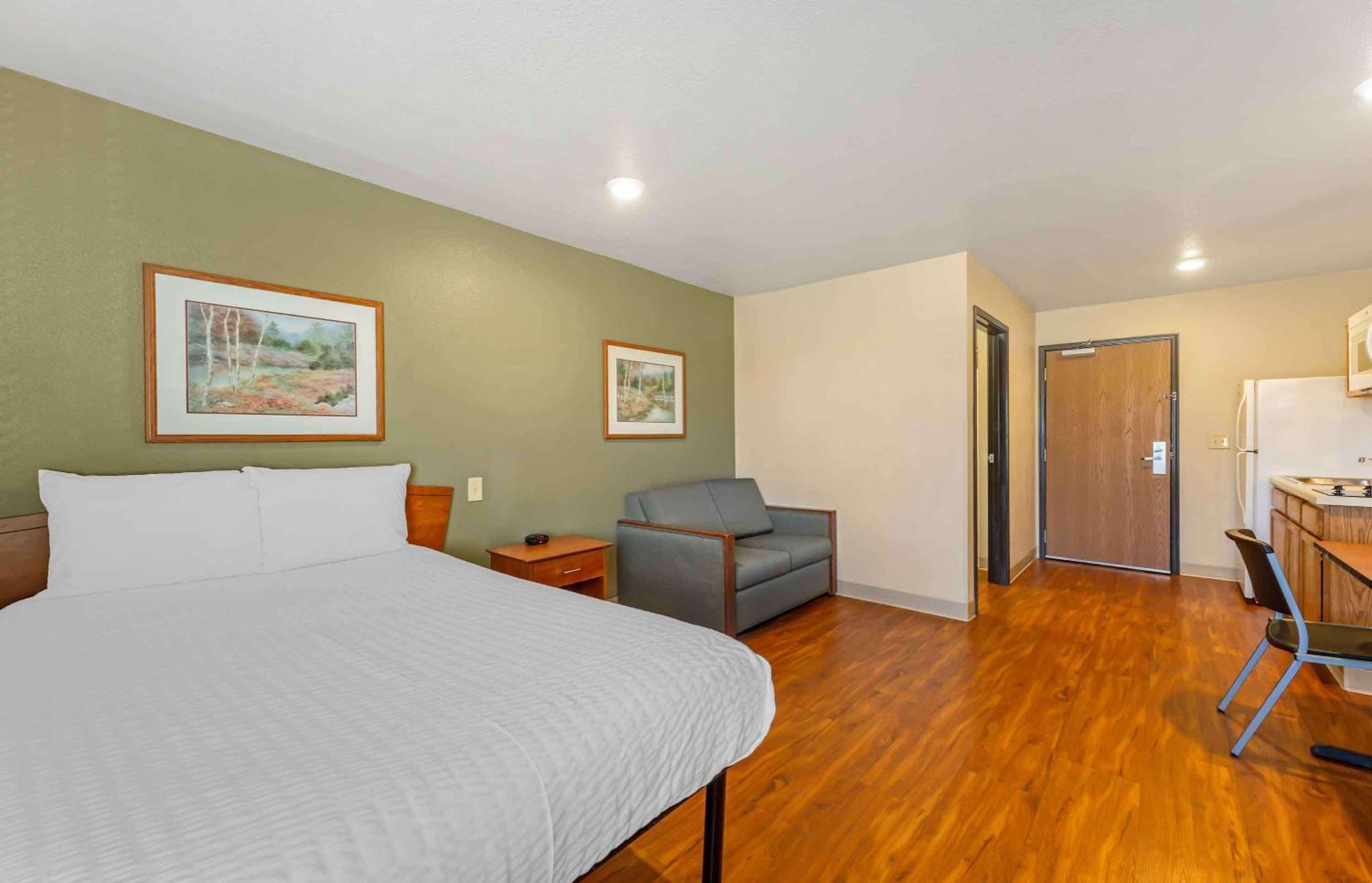 Extended Stay America Select Suites - Cleveland - Mentor Bagian luar foto
