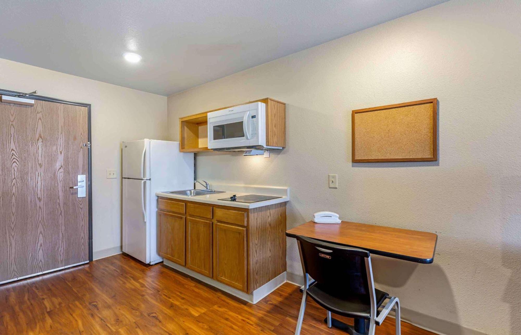 Extended Stay America Select Suites - Cleveland - Mentor Bagian luar foto