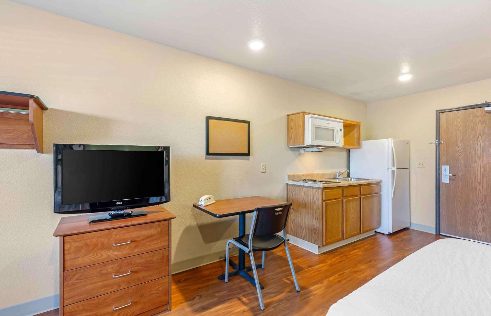 Extended Stay America Select Suites - Cleveland - Mentor Bagian luar foto