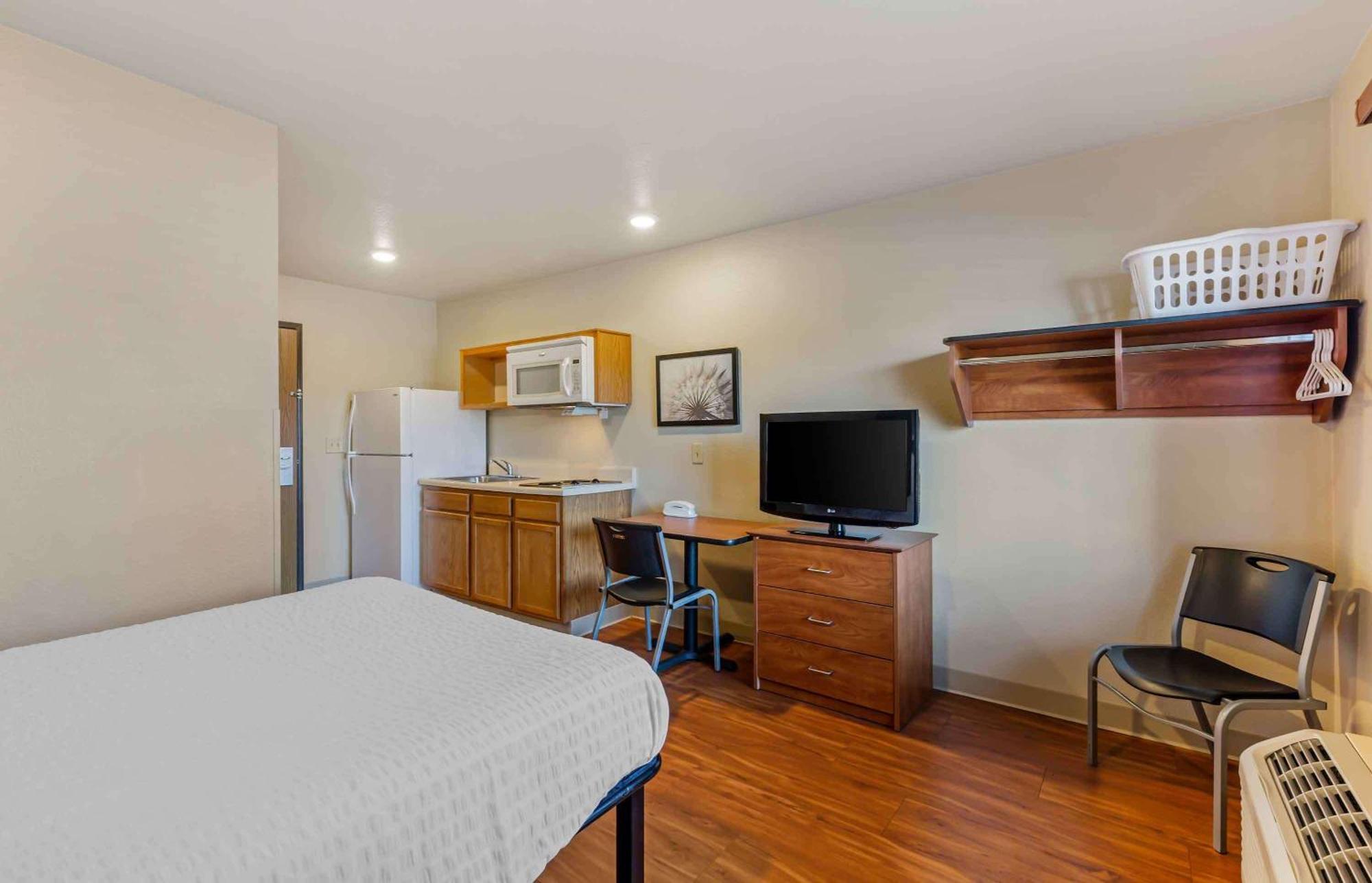 Extended Stay America Select Suites - Cleveland - Mentor Bagian luar foto